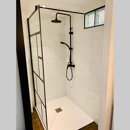 Centre De Pour 4 Personnes Piscine Et Tennis Апартаменти Єр