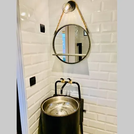 Centre De Pour 4 Personnes Piscine Et Tennis Apartamento *