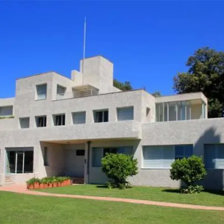 Apartment Centre De Pour 4 Personnes Piscine Et Tennis Hyeres