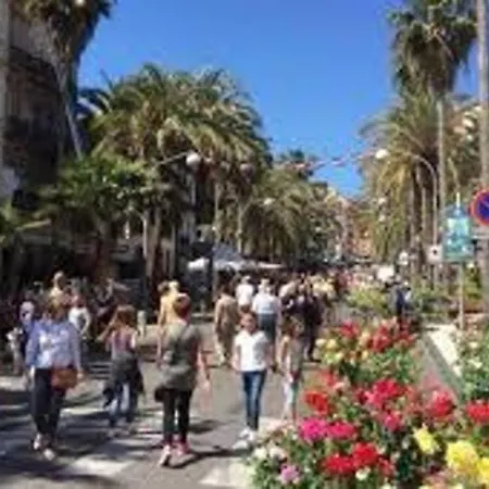 Centre De Pour 4 Personnes Piscine Et Tennis Appartement Hyères