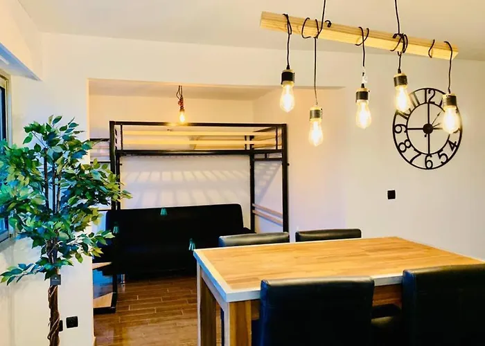 Appartamento Centre De Pour 4 Personnes Piscine Et Tennis Hyères