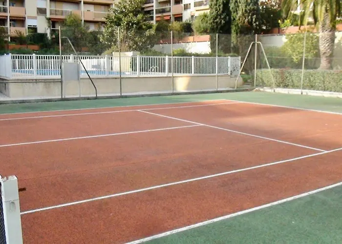 Centre De Pour 4 Personnes Piscine Et Tennis Appartamento *
