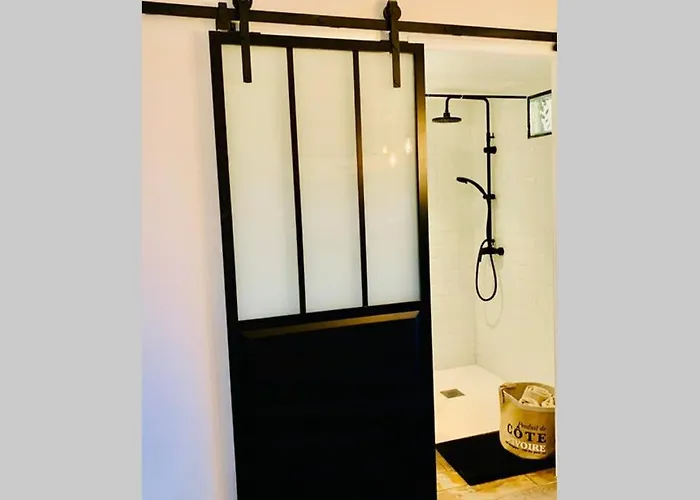 Centre De Pour 4 Personnes Piscine Et Tennis